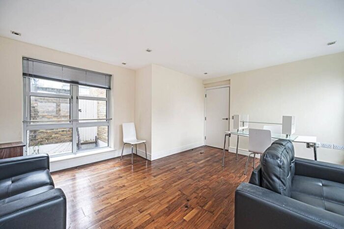 2 Bedroom Flat To Rent In Elizabeth Mews, Bethnal Green, London, E2