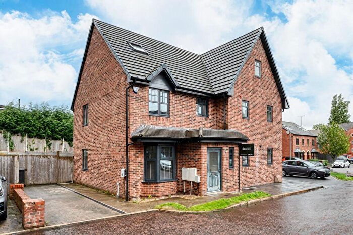 3 Bedroom Semi-Detached House For Sale In King Edwards Court, Gee Cross, Hyde, SK14