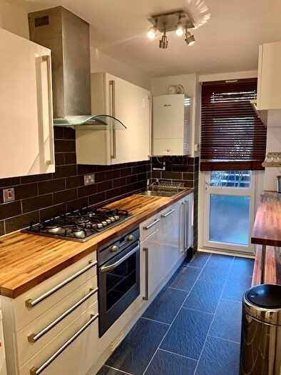 1 Bedroom Flat To Rent In Charteris Road, London, N4