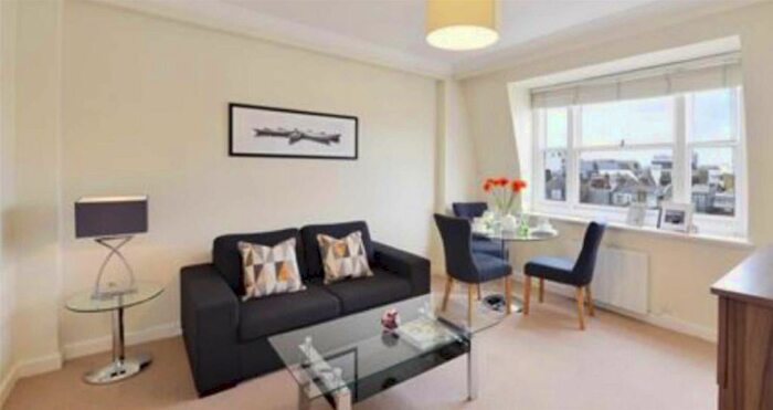1 Bedroom Flat To Rent In Hill Street, London, W1J