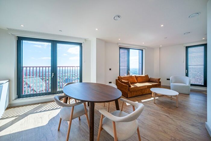 2 Bedroom Flat To Rent In The Eades, Selborne Road London, E17
