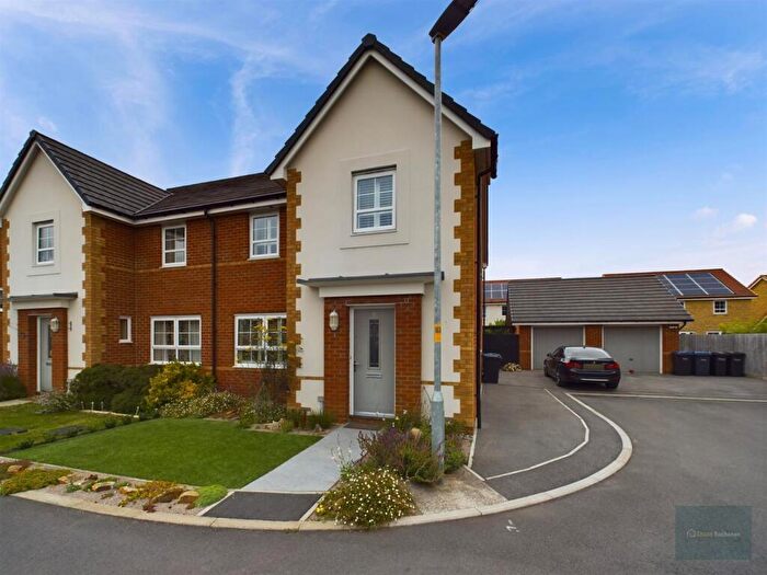 4 Bedroom Semi-Detached House For Sale In MacDonald Close, Melksham, SN12