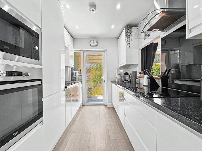 3 Bedroom Terraced House For Sale In Grange Road, Gillingham, Kent, ME7