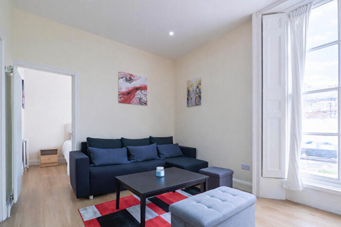 1 Bedroom Apartment For Sale In Holloway Road, Islington, London, N7