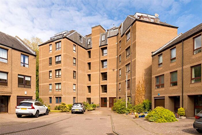 3 Bedroom Apartment For Sale In Sunbury Place, Edinburgh, Midlothian, EH4