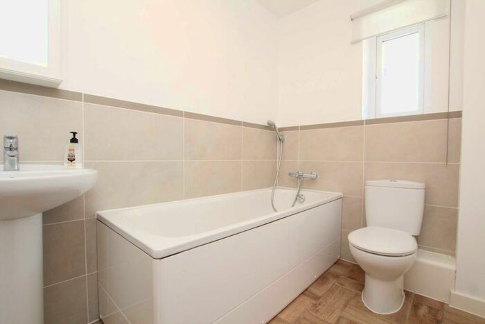 3 Bedroom Detached House For Sale In Keel Avenue, Portishead, BS20