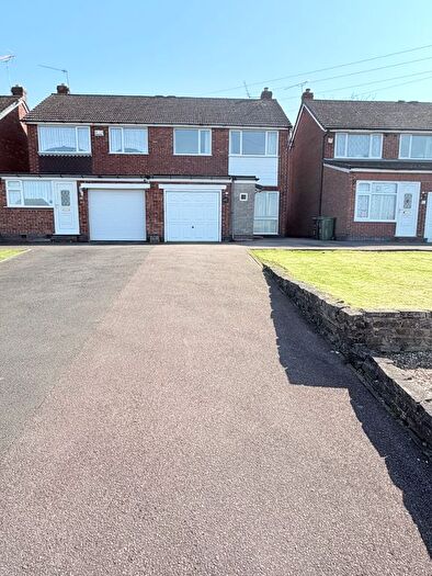 3 Bedroom Semi Detached House To Rent In Beverley Close, Thurmaston, LE4