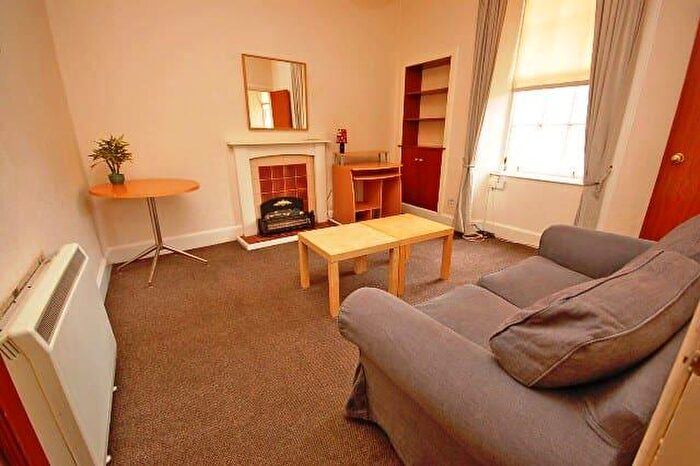 1 Bedroom Flat To Rent In L Sciennes, Edinburgh, EH9