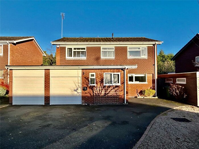 4 Bedroom Detached House For Sale In Barnetts Close, Kidderminster, Worcestershire, DY10