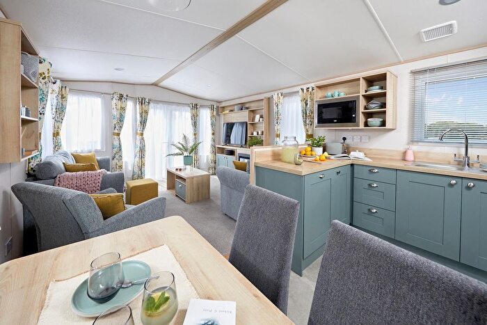 2 Bedroom Mobile/park Home For Sale In Wilsthorpe, Bridlington, YO15