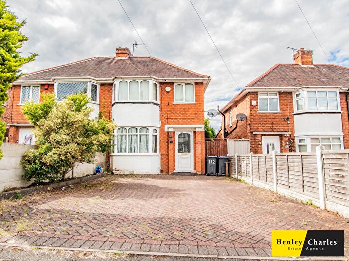 3 Bedroom Semi-Detached House To Rent In Booths Farm Road, Great Barr, Birmingham, B42