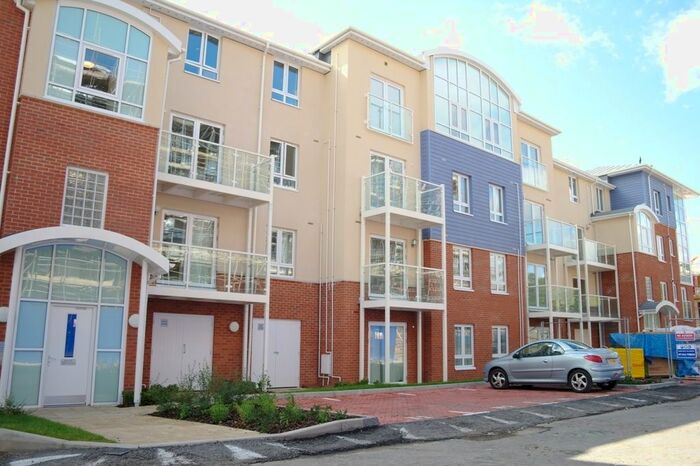 2 Bedroom Flat To Rent In Pumphouse Crescent, Watford, WD17