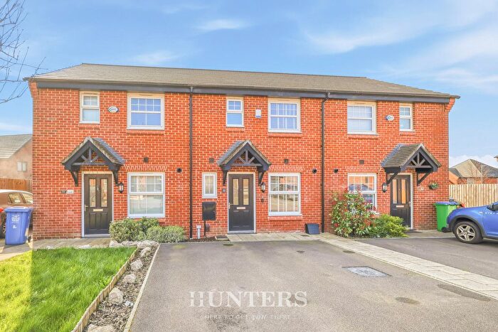 3 Bedroom Terraced House For Sale In Weave Close, Middleton, Manchester, M24