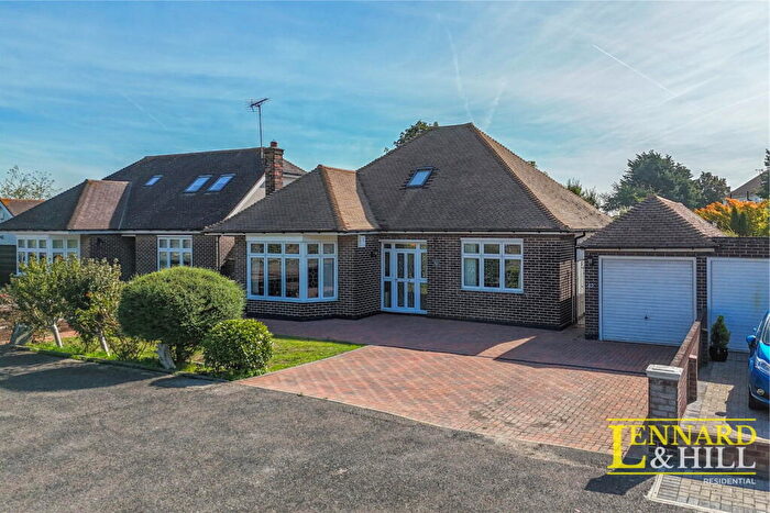 4 Bedroom Detached House For Sale In Stanford Road, Woodside, Grays, RM16