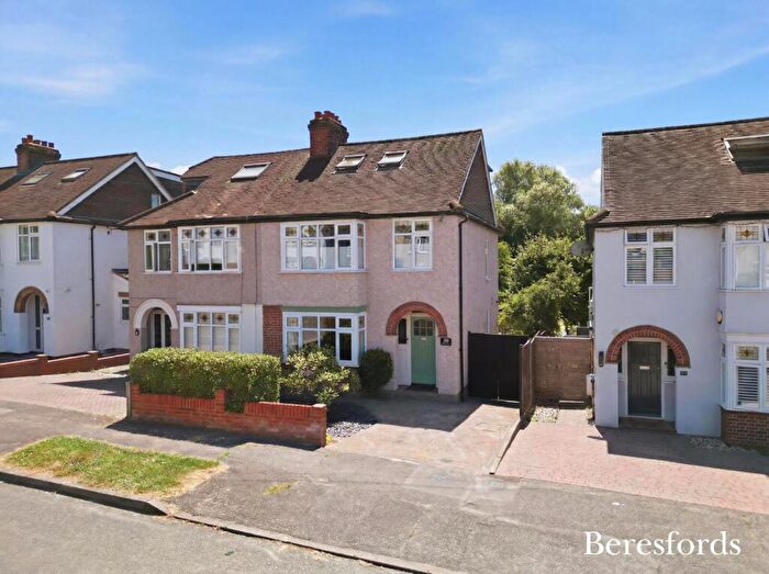 4 Bedroom Semi-Detached House For Sale In Westwood Avenue, Brentwood, CM14