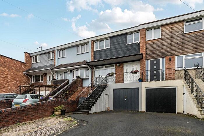 3 Bedroom Terraced House For Sale In Stourbridge Road, Kidderminster, DY10