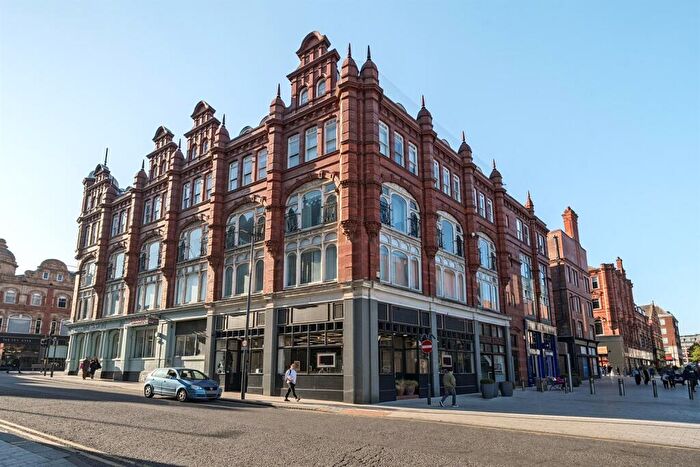 1 Bedroom Flat For Sale In Harewood Street, Leeds, LS2