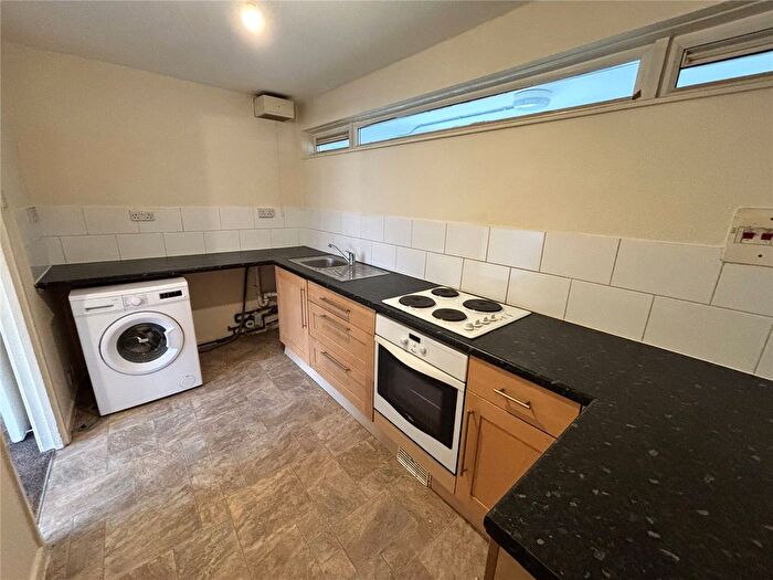 1 Bedroom Flat For Sale In Ramsons Avenue, Conniburrow, Milton Keynes, Buckinghamshire, MK14
