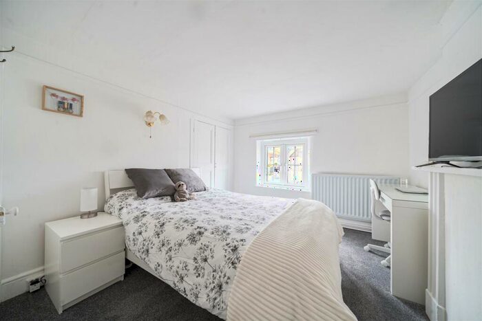 3 Bedroom Detached House For Sale In Bath Road, Sturminster Newton, DT10