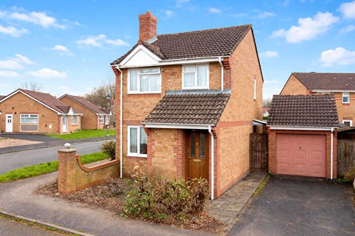3 Bedroom Detached House For Sale In Hazel Grove, Roundswell, EX31
