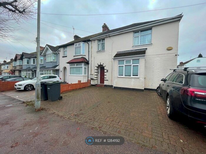 3 Bedroom Maisonette To Rent In Beechwood Road, Luton LU4