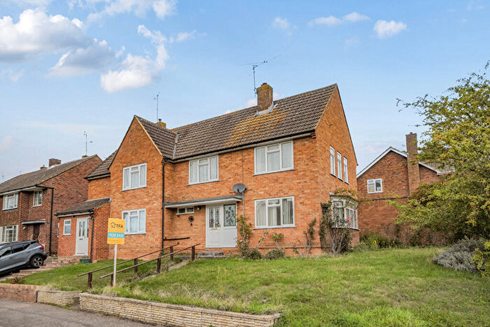 3 Bedroom Semi-Detached House For Sale In Crawford Close, Earley, Reading, Berkshire, RG6