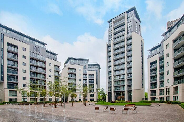 2 Bedroom Flat To Rent In Kew Bridge West, Kew Bridge, Brentford, TW8