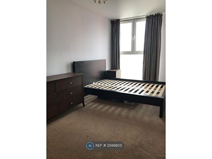 2 Bedroom Flat To Rent In The Oxygen, London, E16