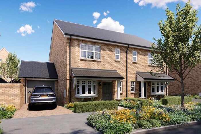 3 Bedroom Semi Detached House For Sale In Ively Road, Fleet, GU51