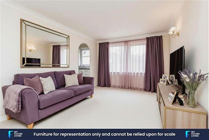 1 Bedroom Flat To Rent In Homehill House, Bexhill-On-Sea, TN40