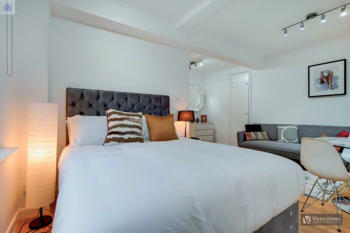 Studio To Rent In Warren Court, Warren Street, Fitzrovia, London, NW1