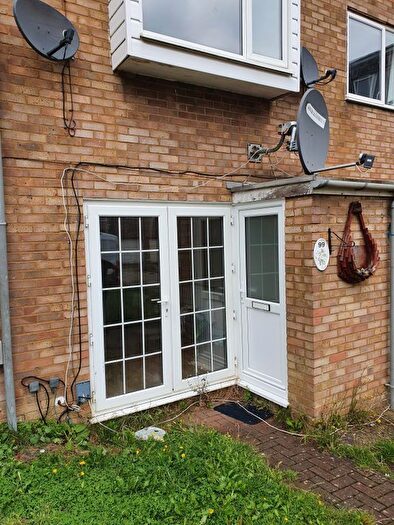 2 Bedroom Maisonette To Rent In Luton, LU3