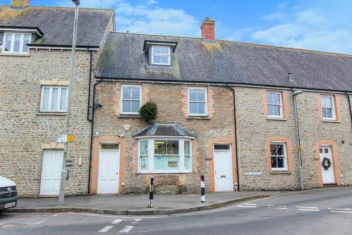 2 Bedroom Maisonette To Rent In Ring Street, Stalbridge, Sturminster Newton, Dorset, DT10