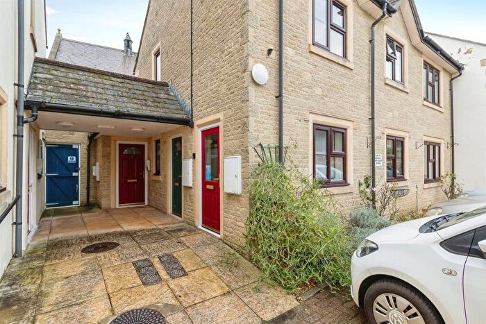 1 Bedroom Flat For Sale In Spa Road, Melksham, SN12