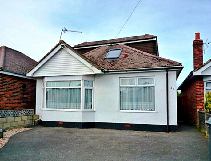 4 Bedroom Bungalow To Rent In Bascott Road, Bournemouth, BH11