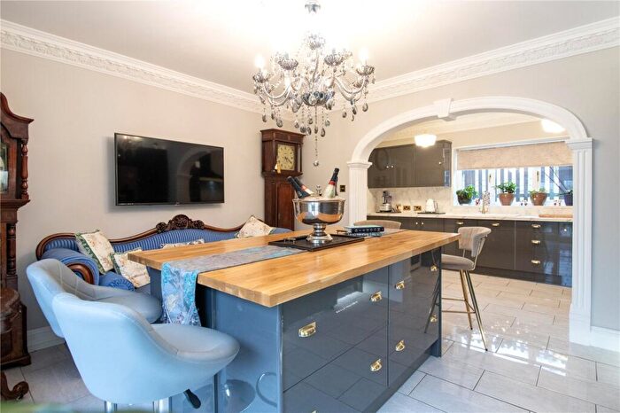 4 Bedroom Bungalow For Sale In Dawnhill Lane, Hemswell, Gainsborough, DN21