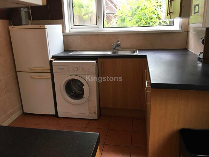 2 Bedroom Flat To Rent In Monthermer Road, Cardiff, CF24