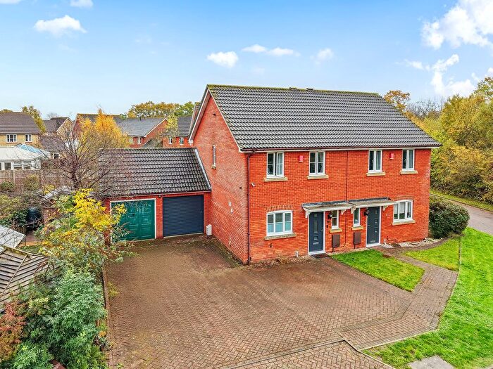 3 Bedroom Semi Detached House For Sale In Faustina Drive, Ashford, TN23