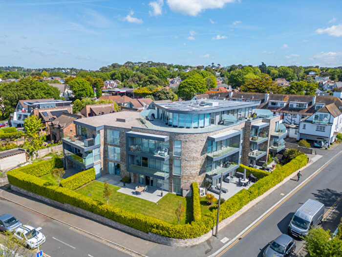 3 Bedroom Apartment For Sale In Salterns Way, Lilliput, Poole, Dorset, BH14