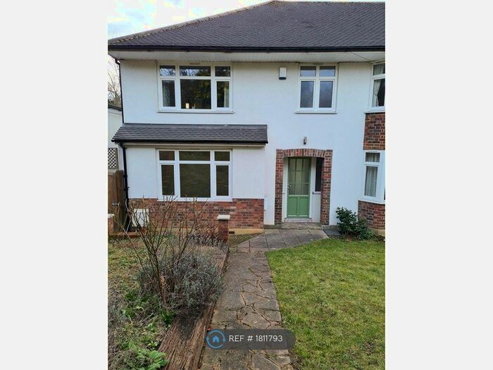 4 Bedroom Semi-Detached House To Rent In Gallows Hill, Kings Langley, WD4