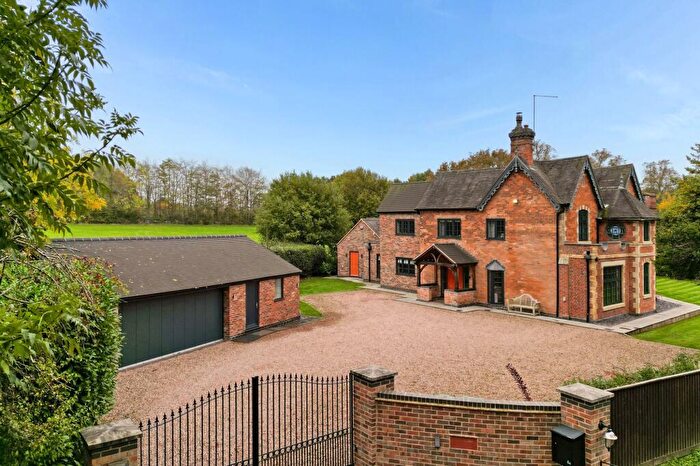 5 Bedroom Detached House For Sale In Bromsgrove Road, Clent, DY9