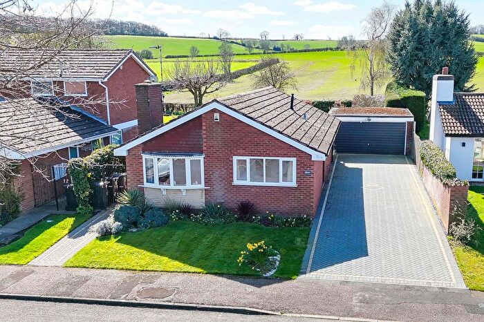 2 Bedroom Detached Bungalow For Sale In Smalls Croft, Woodborough, NG14