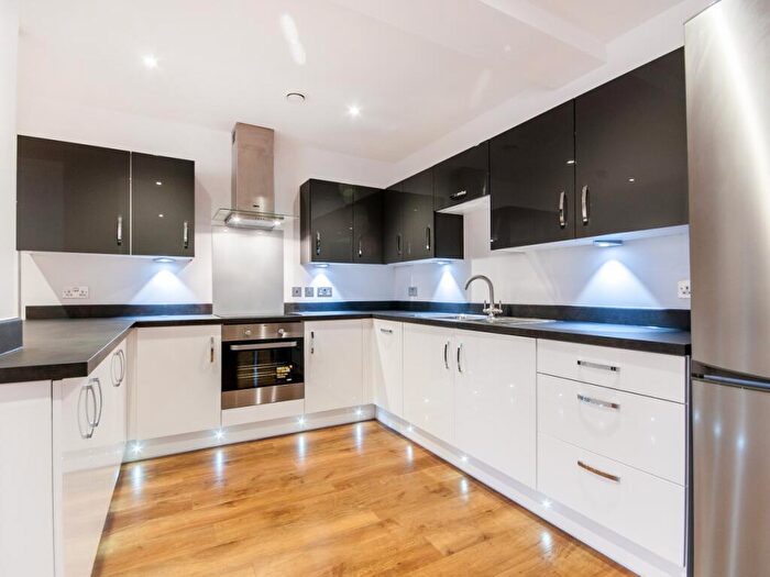 2 Bedroom Apartment To Rent In Mill Street, City Centre, OX2