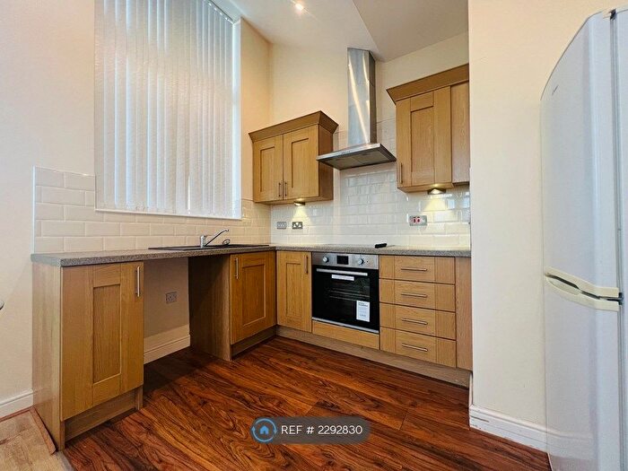 1 Bedroom Flat To Rent In Richardshaw Lane, Pudsey, LS28