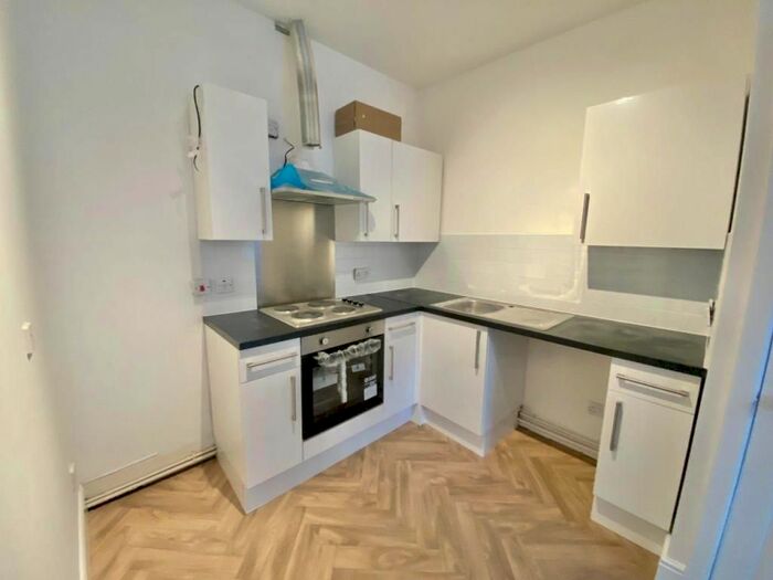 1 Bedroom Flat To Rent In Ainsley House, Torwood Street, Torquay, TQ1