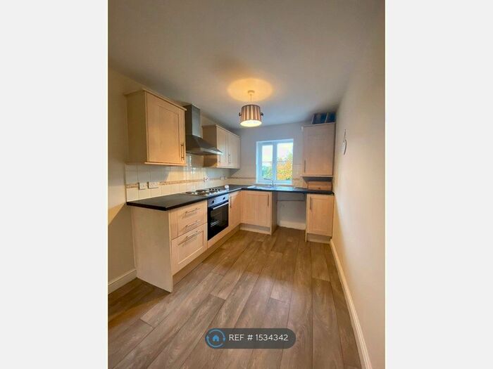 2 Bedroom Flat To Rent In Irwell Lane, Runcorn, WA7