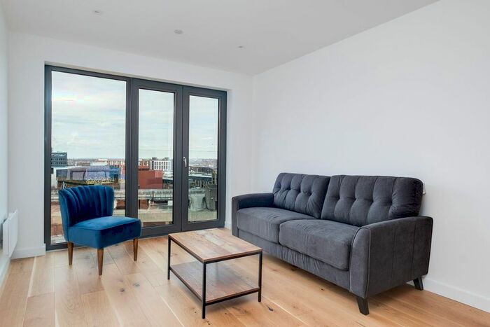 2 Bedroom Flat To Rent In The Axium, Windmill Street, Birmingham, B1