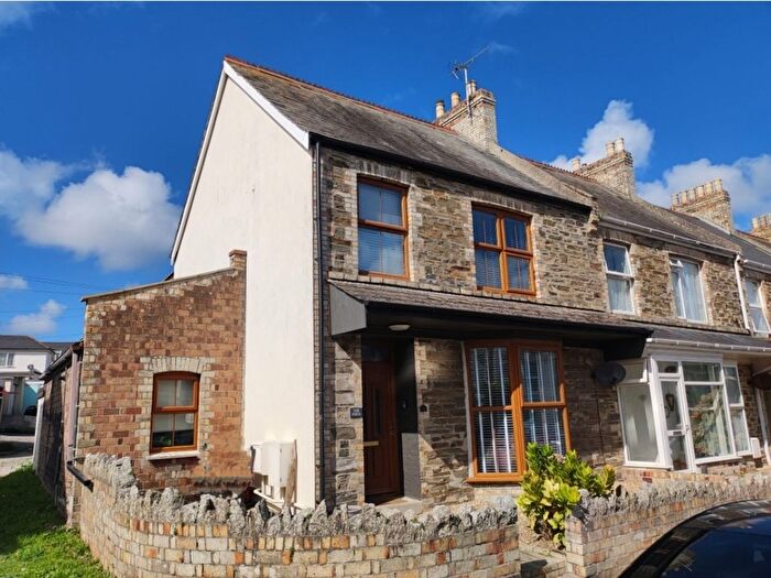 3 Bedroom End Terrace House For Sale In Fernhill Road, Newquay, TR7