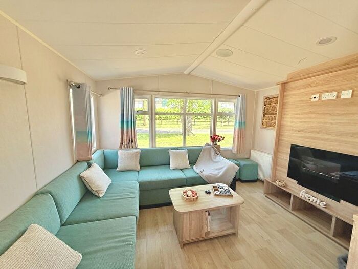 2 Bedroom Mobile/park Home For Sale In Breydon Waters, Butt Lane, Burgh Castle, Great Yarmouth, NR31