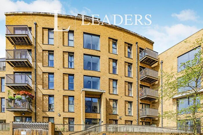 2 Bedroom Apartment To Rent In Royal Court, CR0